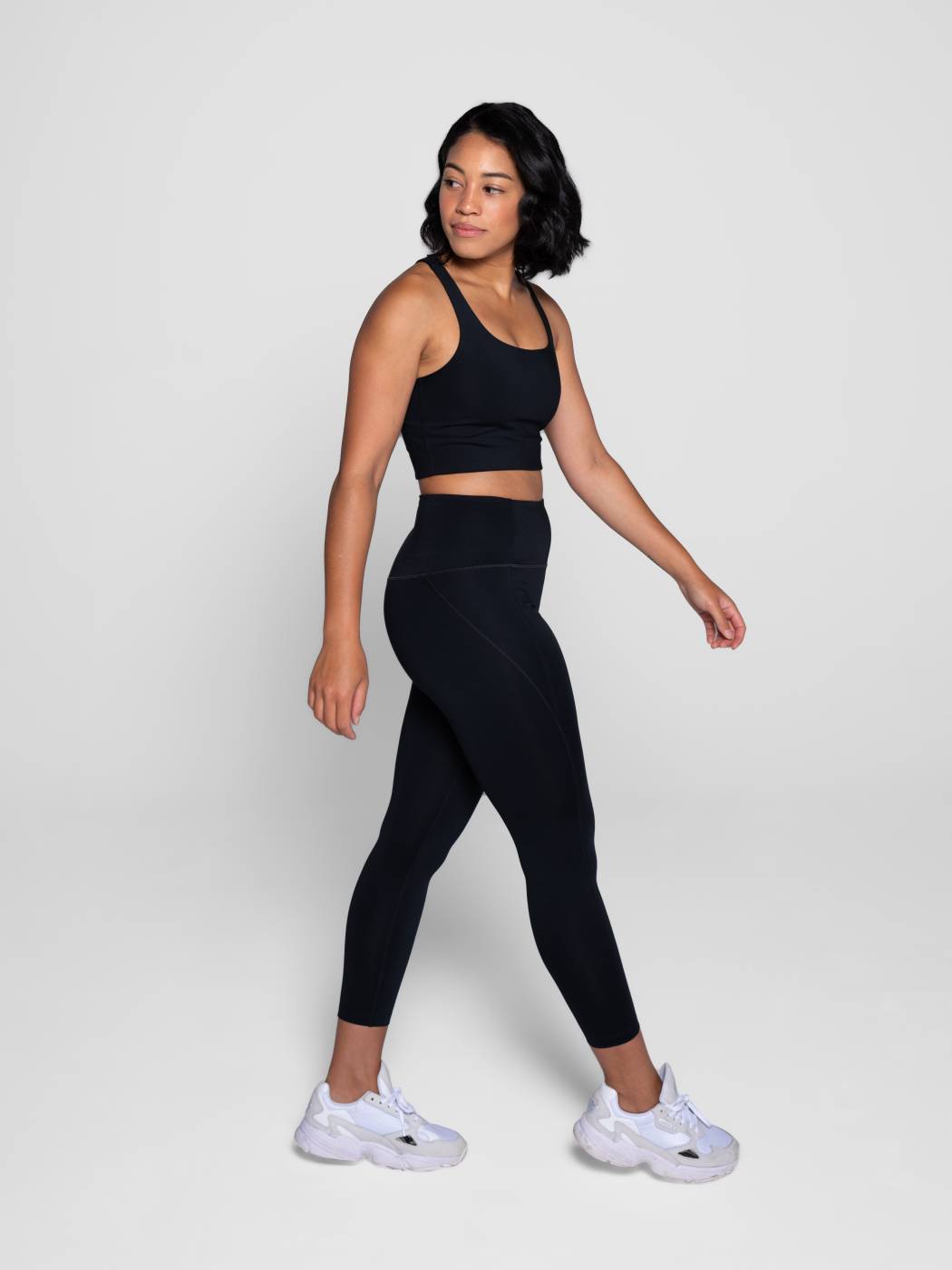 Girlfriend Collective 7/8 Compressive High-Rise Leggings – black